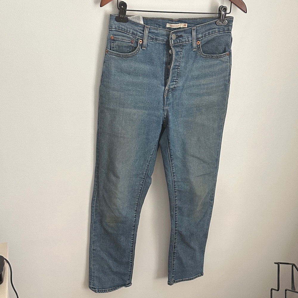 Levi's Women's Cropped Blue Jeans